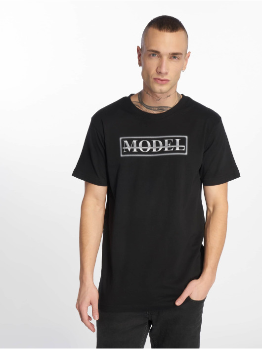 Mister Tee T-paidat Model musta