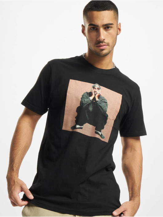 Mister Tee Herren T-Shirt Tupac Sitting Pose in schwarz