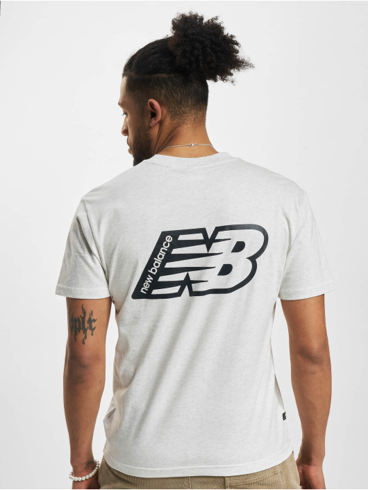 New Balance Camiseta Essentials Graphic Short gris