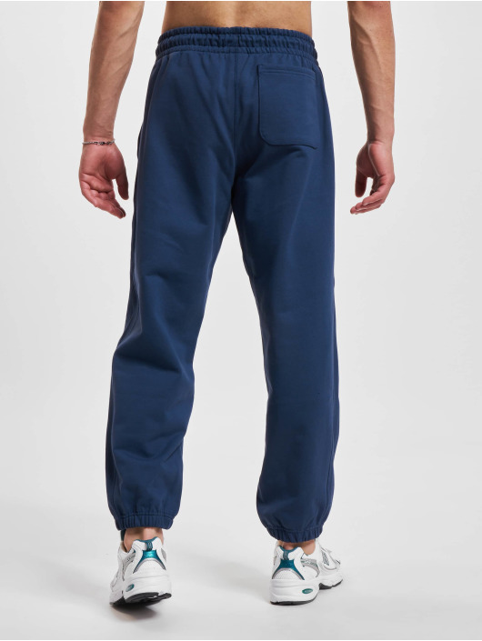 New Balance joggingbroek Athletics Remastered blauw