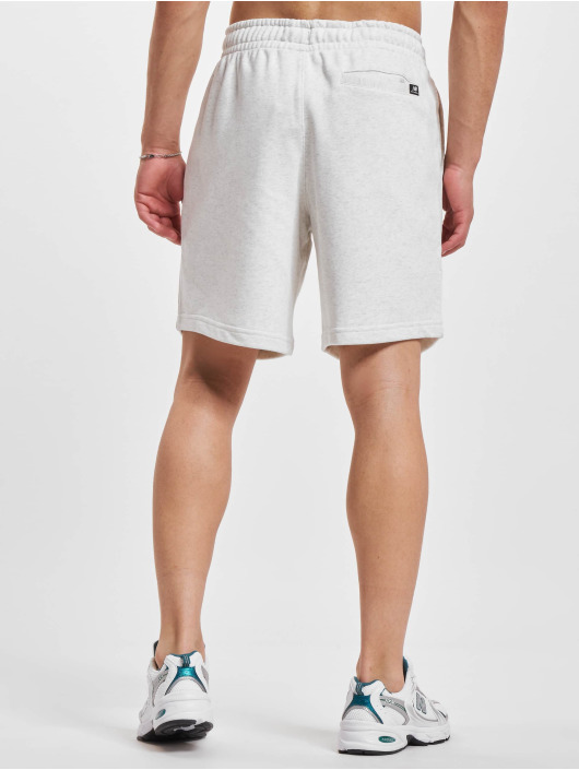 New Balance shorts Essentials Fleece grijs