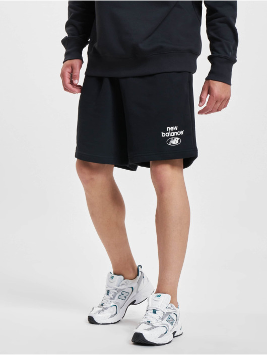 New Balance shorts Essentials Fleece zwart
