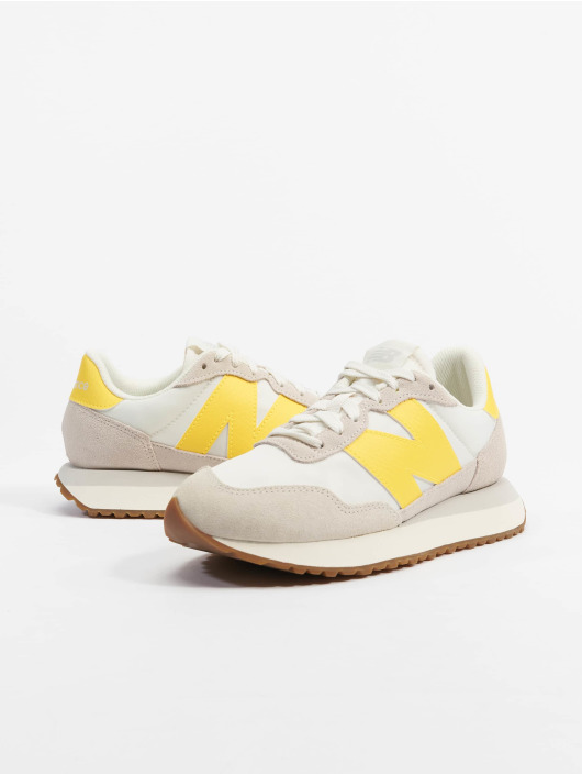 New Balance Sneaker 237 beige