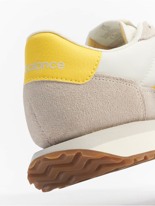 New Balance sneaker 237 beige