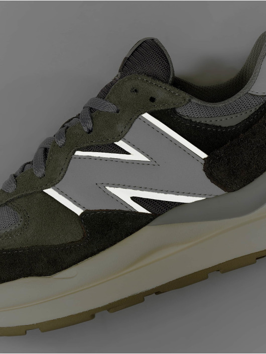 New Balance sneaker Scarpa Lifestyle  57/40 Uomo Suede Mesh grijs