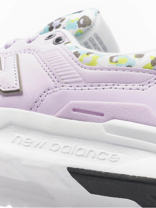 New Balance Sneaker Lifestyle violet