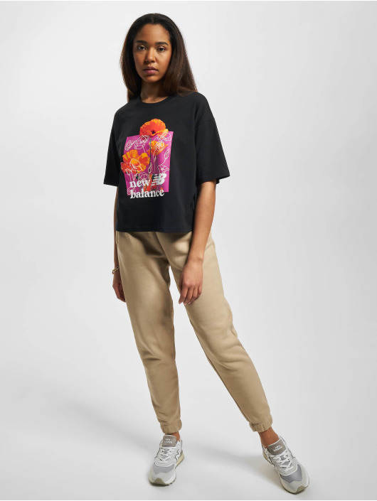 New Balance T-Shirt Essentials Super Bloom schwarz