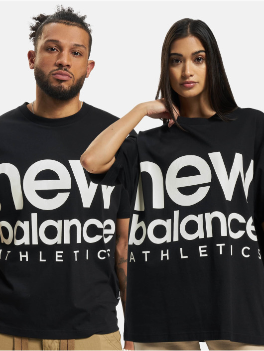 New Balance T-Shirt Athletics Out Of Bounds schwarz