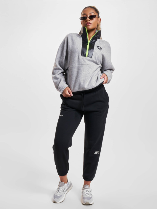 New Balance trui At Spinnex Layer grijs