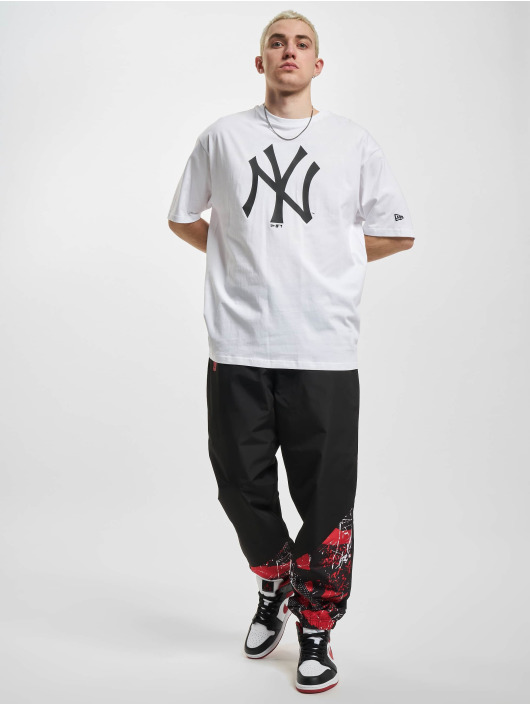 New Era Camiseta MLB New York Yankees League Essentials Oversized blanco