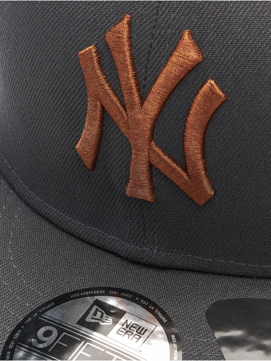 New Era Fitted Cap MLB New York Yankees League Essential 9Fifty grau
