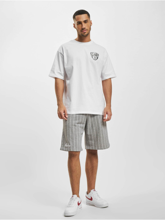 New Era Shorts Pinstripe grå