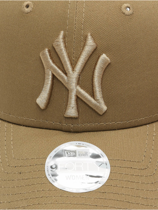 New Era snapback cap League Essential 9 Forty New York Yankees beige