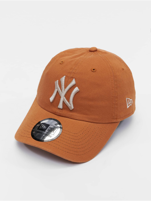 New Era Snapback Cap MLB New York Yankees League Essential CSCL 9Twenty brown
