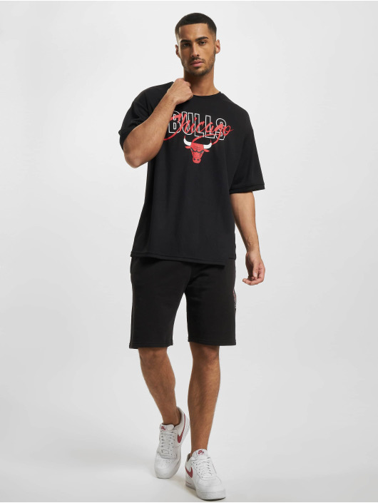 New Era T-paidat Script Oversized Mesh Chicago Bulls musta