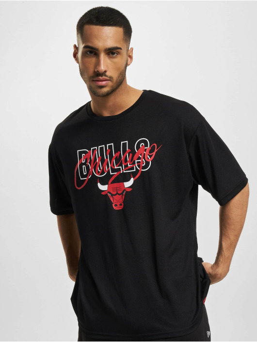 New Era t-shirt Script Oversized Mesh Chicago Bulls zwart