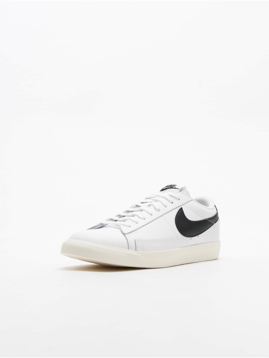 Nike Blazer Low Leather Blanc Homme Baskets