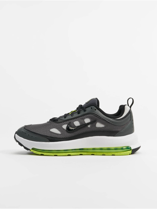 Nike Baskets Air Max AP gris