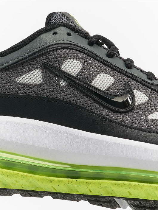 Nike Baskets Air Max AP gris