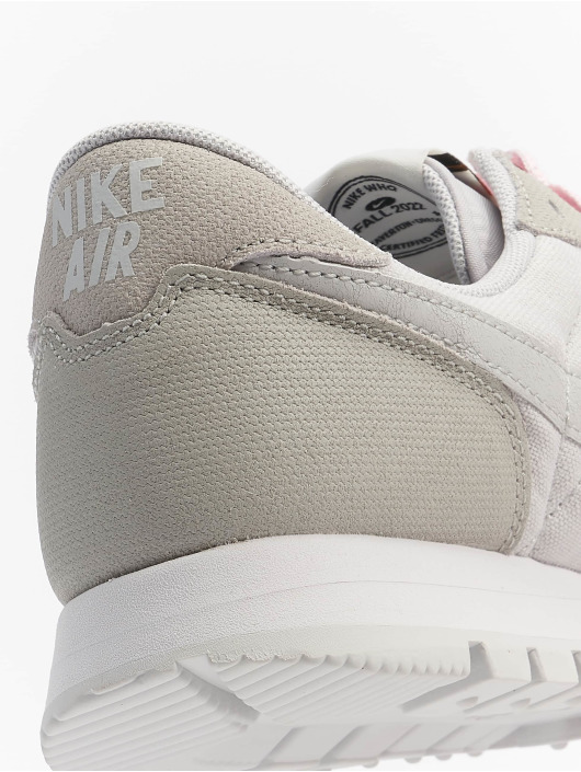 Nike Baskets Air Pegasus 83 Prm gris