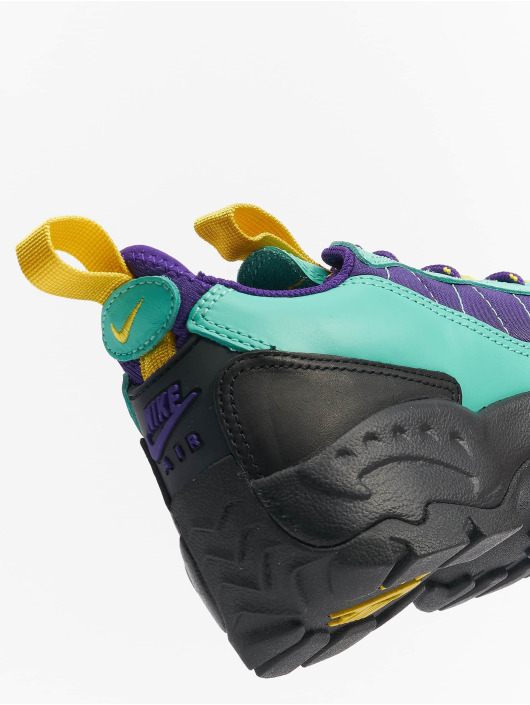 Nike Baskets Acg Air Mada vert