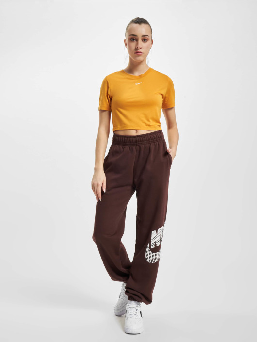 Nike Camiseta Sportswear Essential Crop amarillo