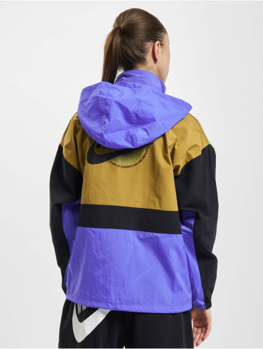 Nike Chaqueta de entretiempo W NSW púrpura