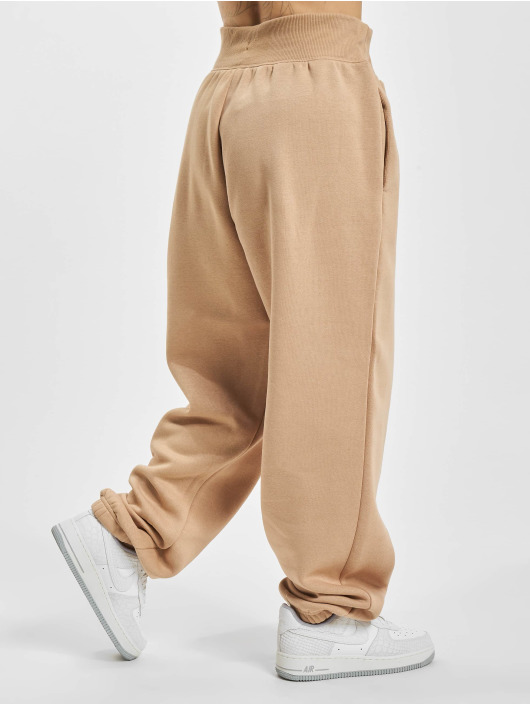 Nike Jogginghose Fleece beige