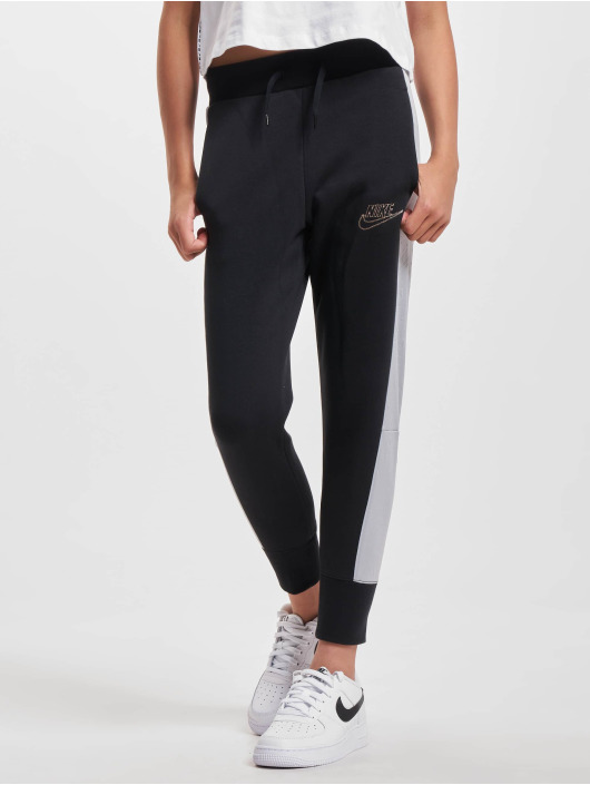 Nike Jogginghose Nsw Club Iconclash schwarz