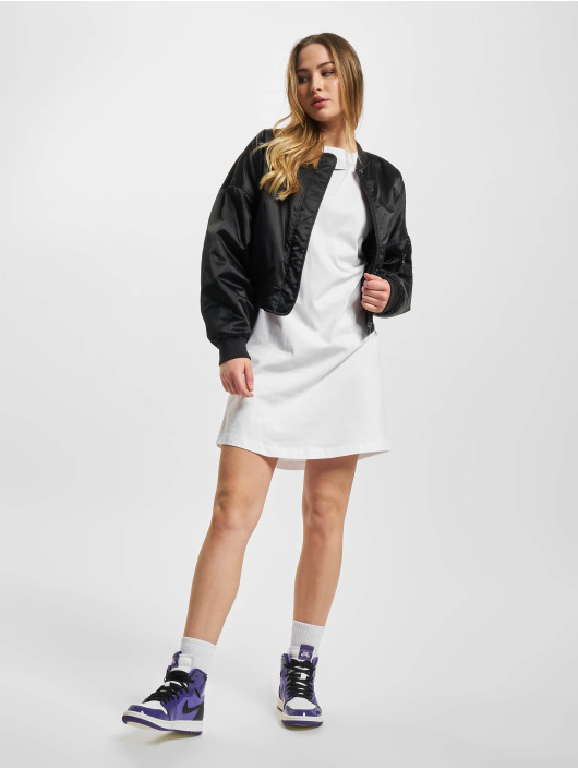 Nike Mekot Essential Short Sleeve valkoinen