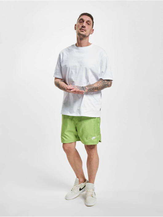 Nike Short Woven Land Flow green
