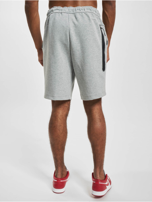 / shorts Tech Fleece in grijs 993621