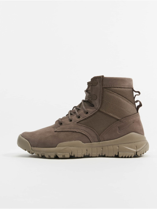 Nike Sneaker Sfb 6" Nsw Leather marrone