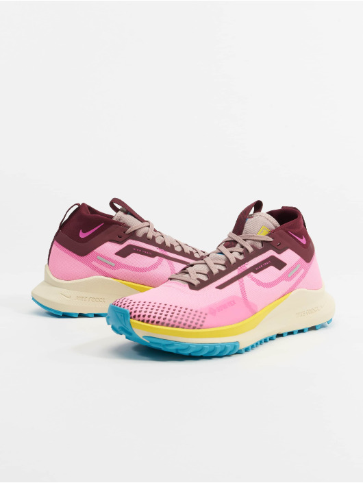 Nike Sneaker React Pegasus Trail 4 Gtx rosa