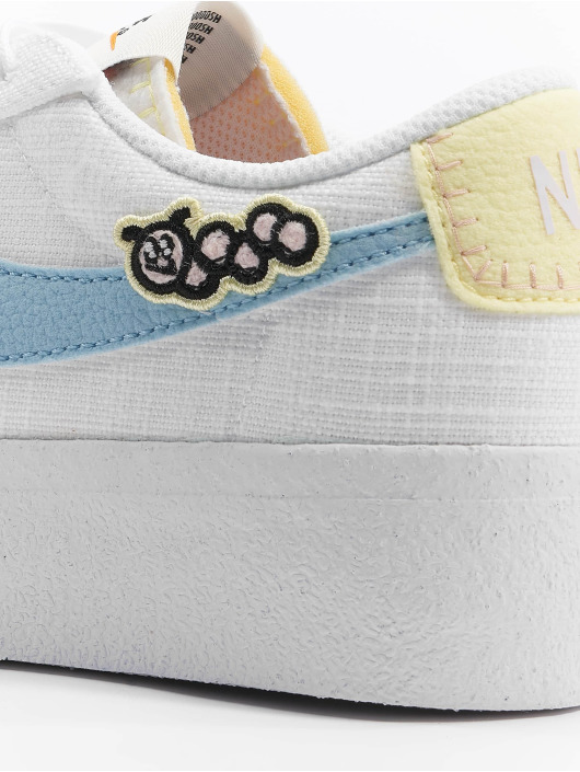 Nike Sneaker Blazer Low Platform Se Nn weiß