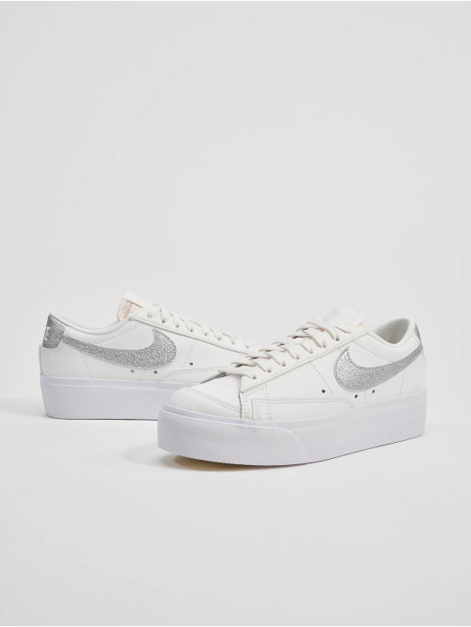 Nike sneaker Blazer Low Platform Essential wit