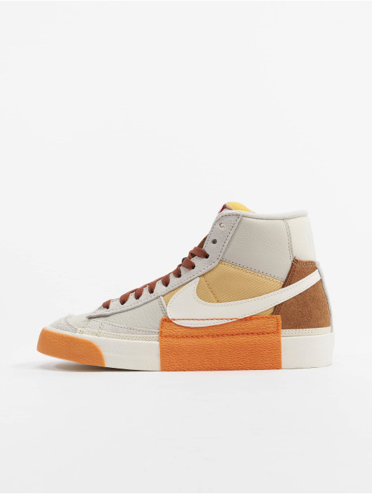 Nike Sneakers Blazer Mid '77 Vintage beige