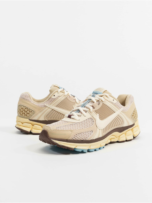 Nike Snejkry Zoom Vomero 5 bílý