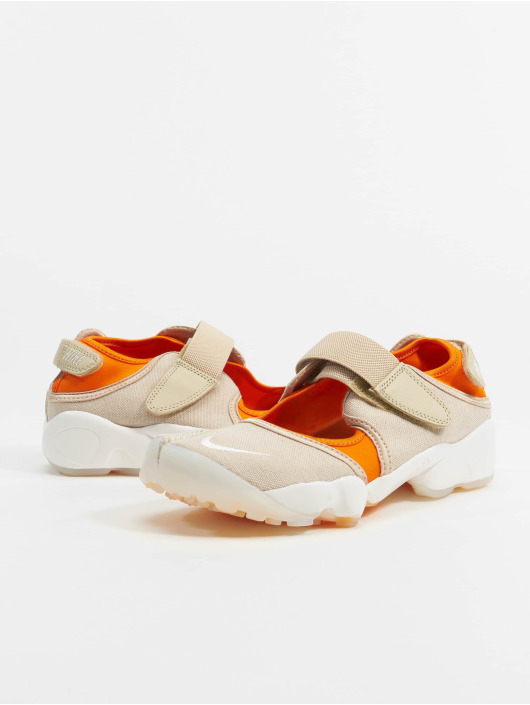 Nike Snejkry Air Rift hnědý