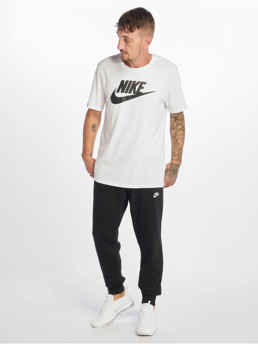 Nike Spodnie do joggingu Club Jogger czarny