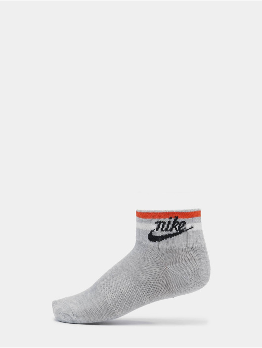 Nike Strumpor Everyday Essential Ankle grå