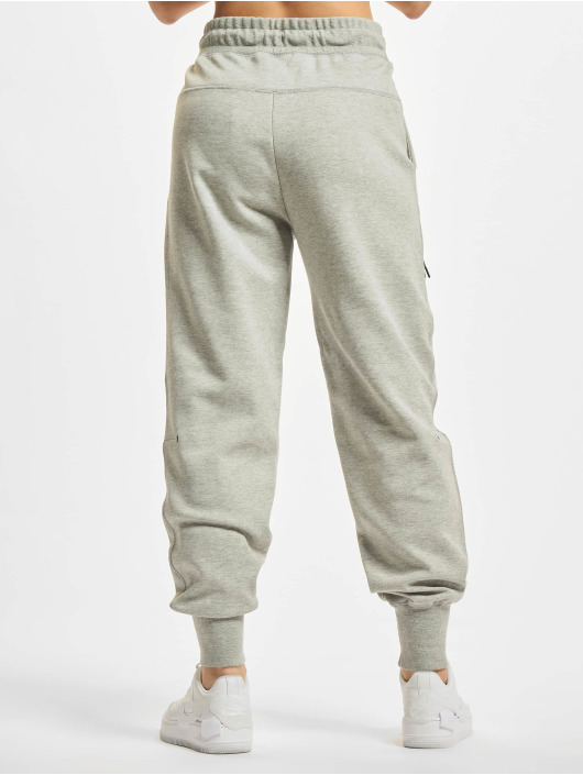 Nike Sweat Pant Tech Fleece Essntl grey