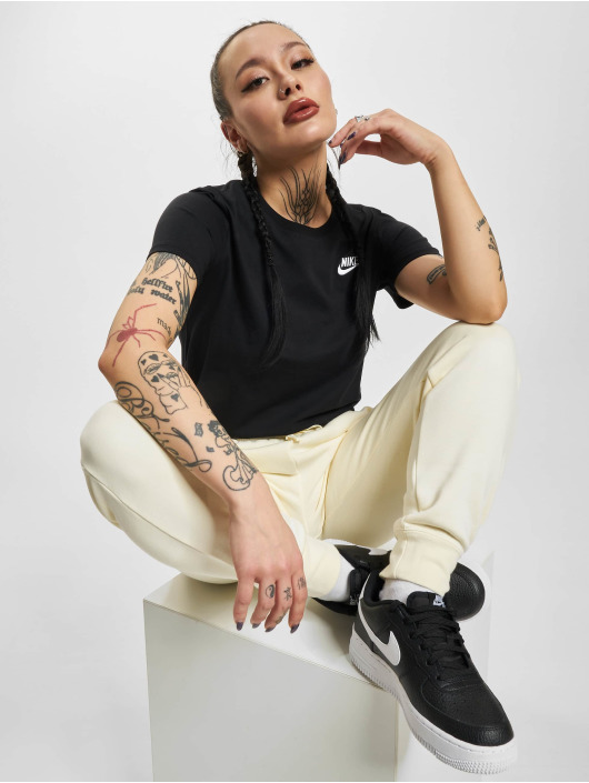 Nike T-paidat Club musta