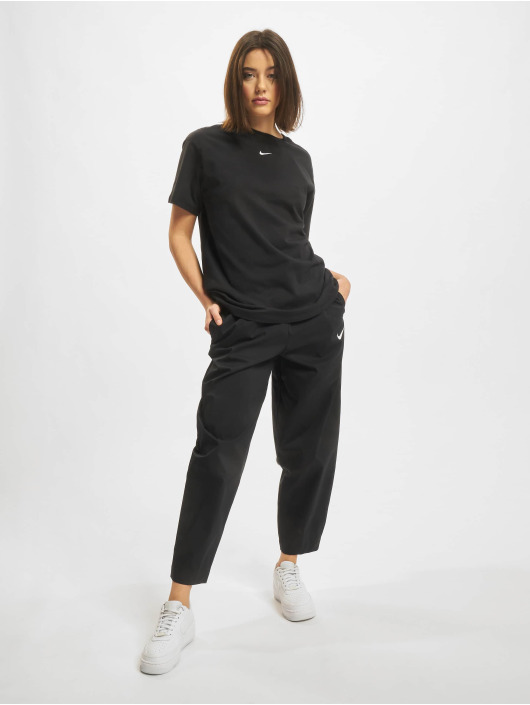 Nike T-Shirt Essential Bf Lbr black