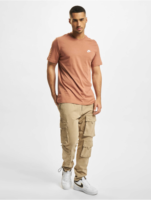 Nike T-Shirt Club brown