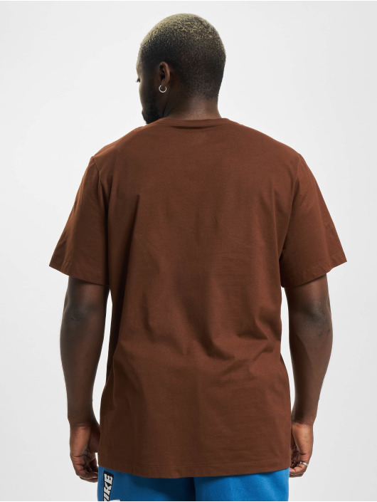 Nike t-shirt Sportswear Club bruin
