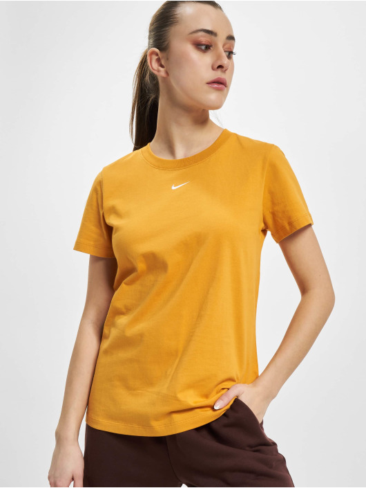 Nike T-Shirt Sportswear gelb