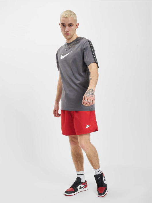 Nike T-Shirt Repeat grey