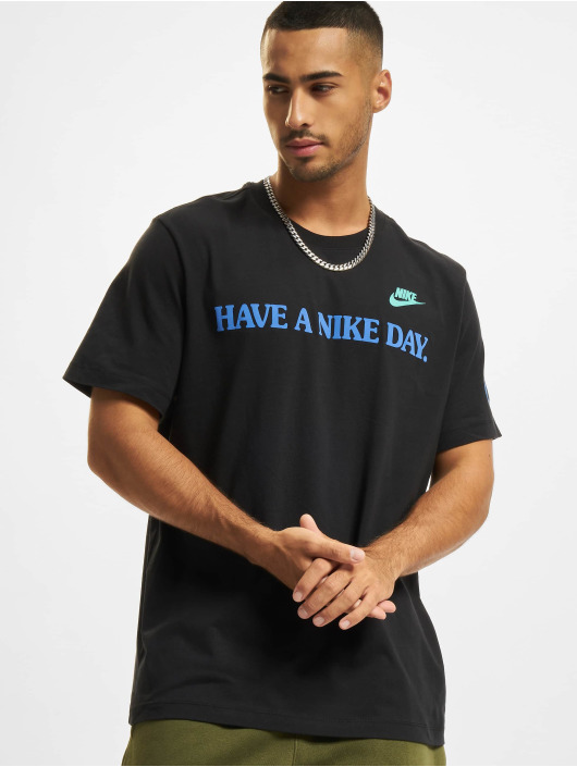 Nike T-Shirt Ess  Stmt 4 noir