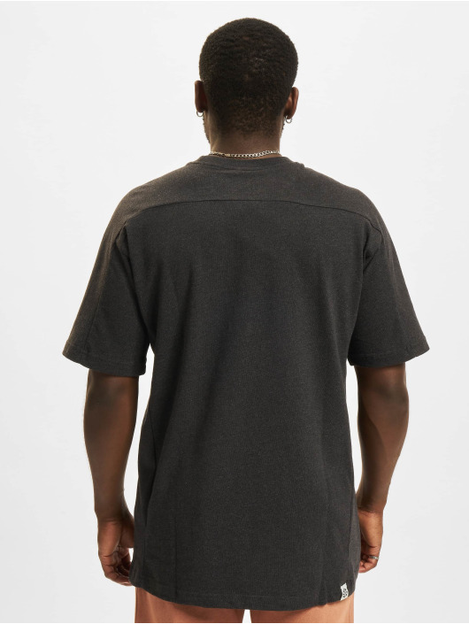 Nike T-Shirt Revival Ss C schwarz